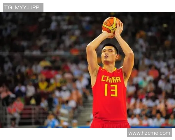 尤纳斯与姚明:从教练到球员的深厚友谊与篮球智慧的传承 尤纳斯与姚明:从教练到球员的深厚友谊与篮球智慧的传承