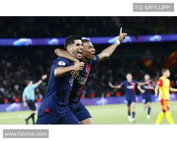 中超激战巴黎圣日耳曼逆转曼联引发争议判罚全场沸腾